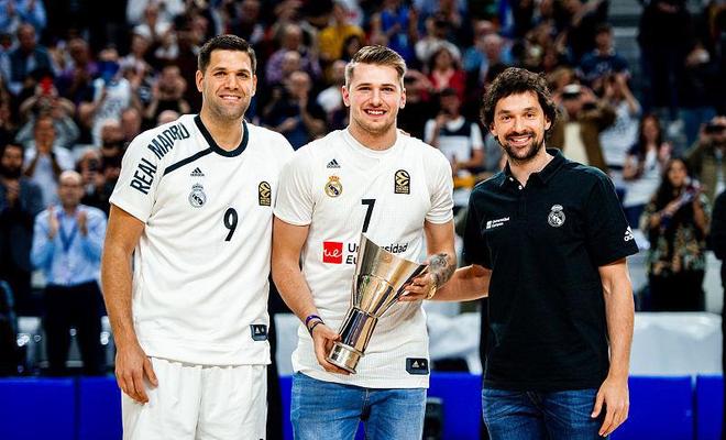 在本队叙事 在本队叙事